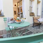 Appartement Weinquartier Lindenring 45 Qm 2 Sz Altstadt Kueche Kaffee *