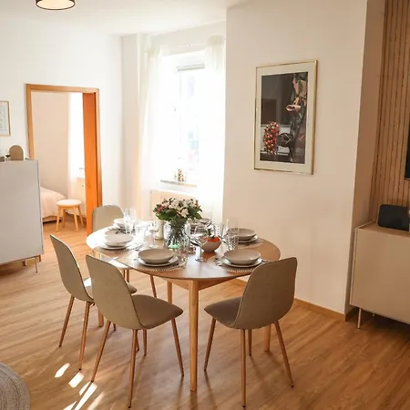 Weinquartier Lindenring 45 Qm 2 Sz Altstadt Kueche Kaffee