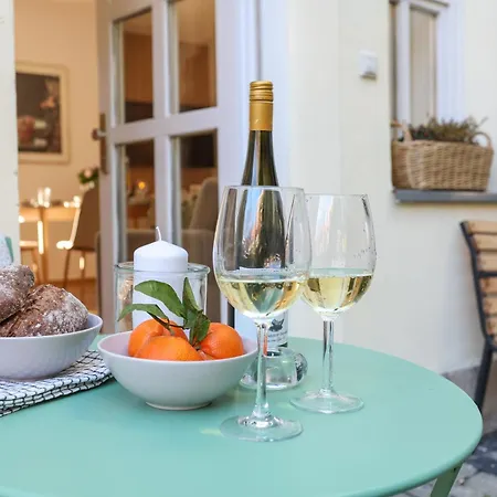 Weinquartier Lindenring 45 Qm 2 Sz Altstadt Kaffee Küche