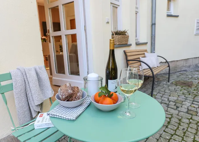 WEINQUARTIER NAUMBURG Lindenring 45 qm 2 SZ Altstadt Kaffee Küche * Naumburg (Saale)