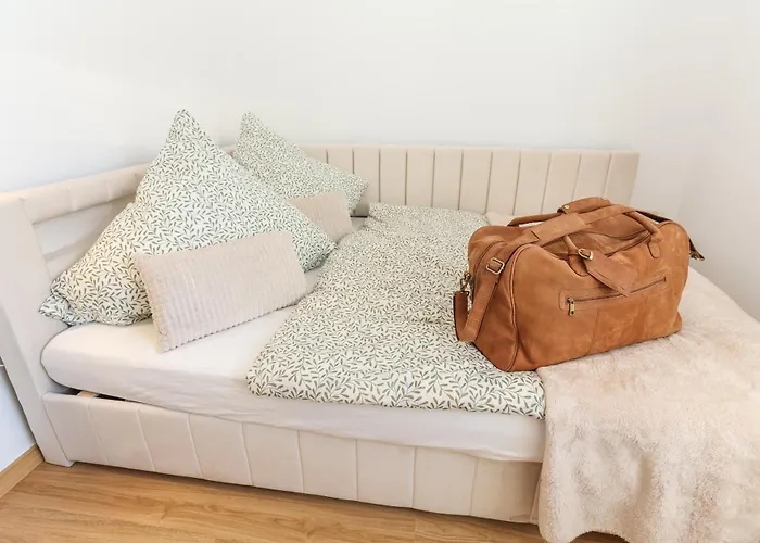 WEINQUARTIER NAUMBURG Lindenring 45 qm 2 SZ Altstadt Kaffee Küche Apartamento *